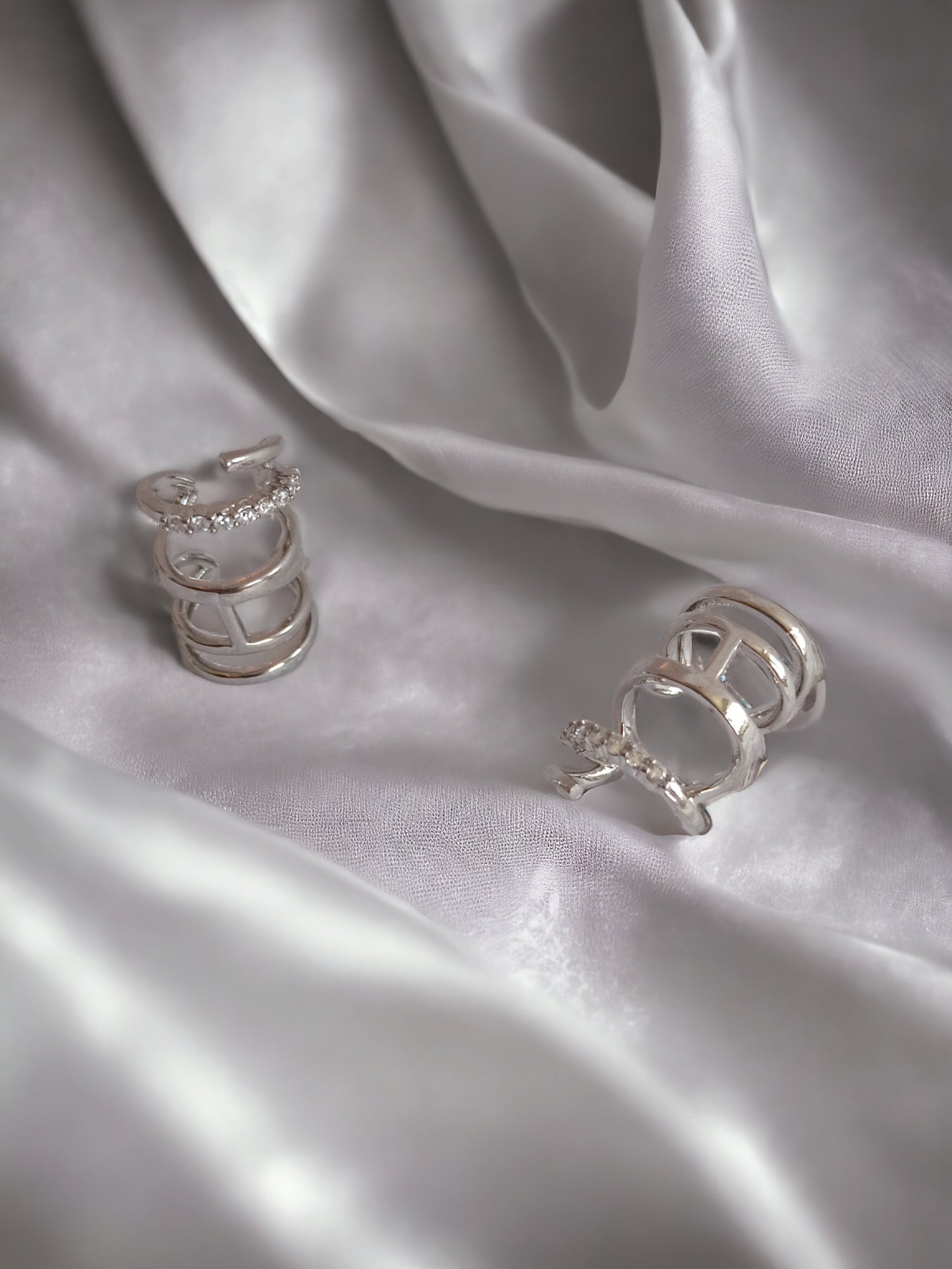 Ear Cuff baño de rodio con zirconias