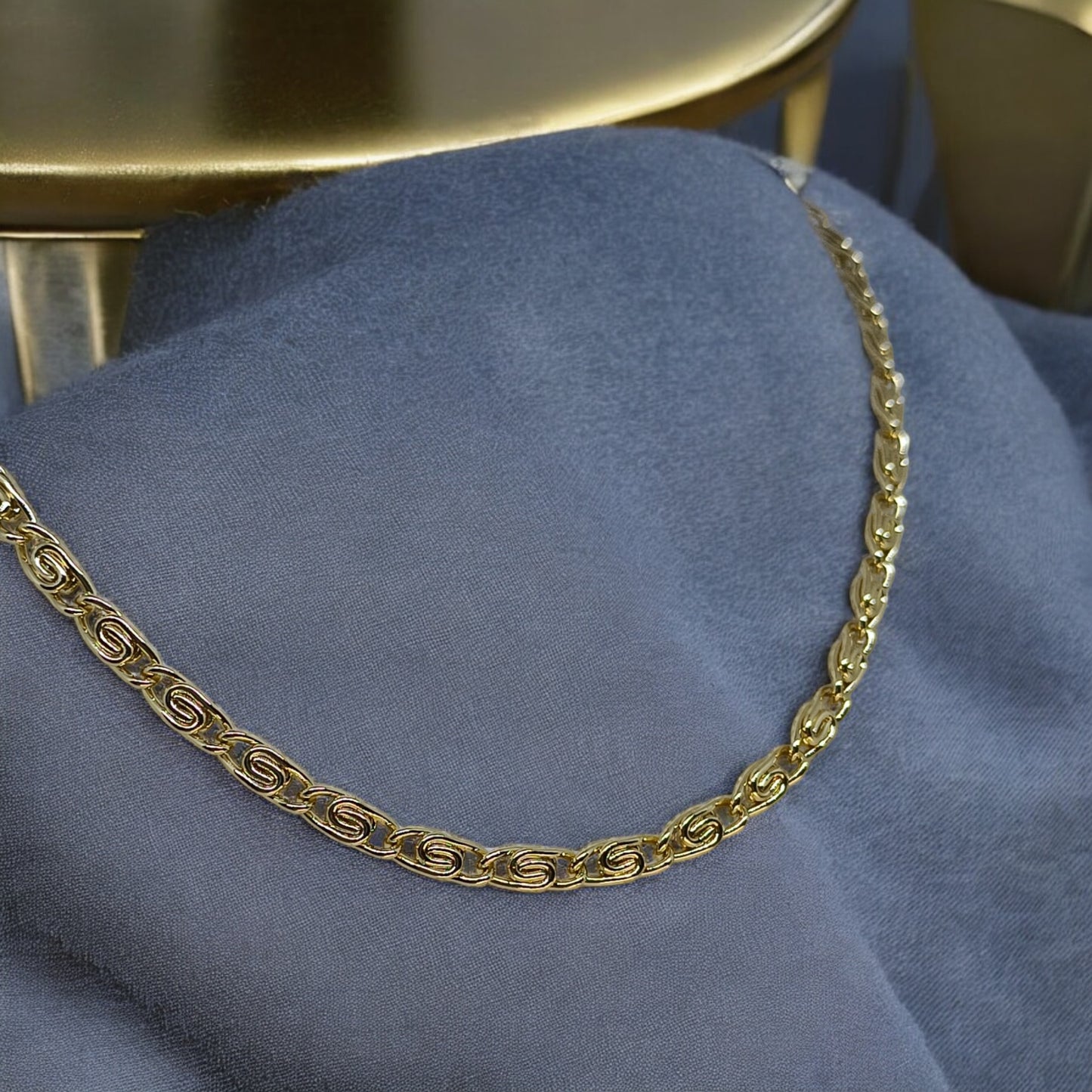 Collar estilo Chocker