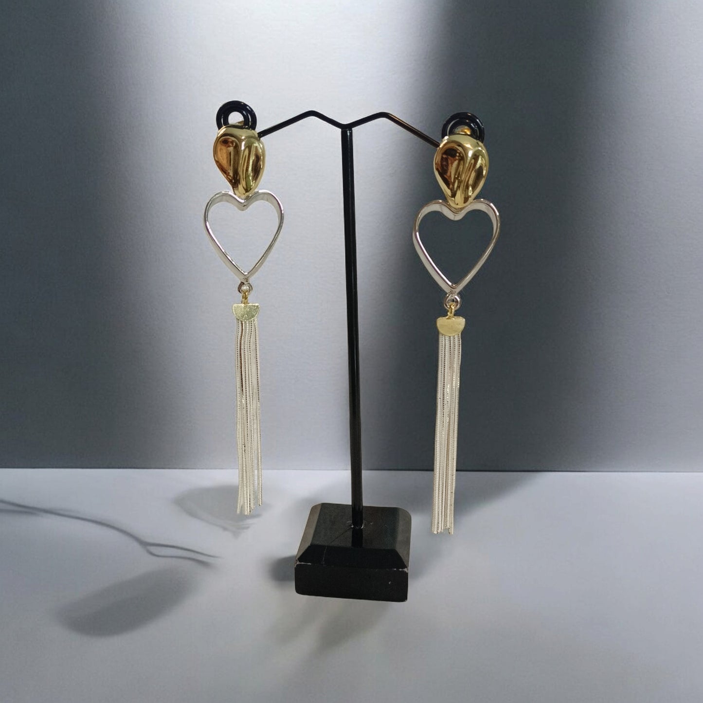 Aretes largos en baño de rodio