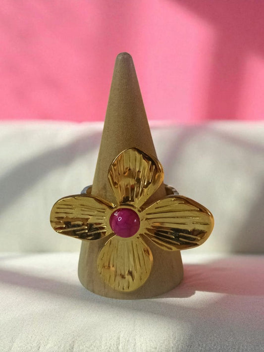 Anillo acero dorado con Flor