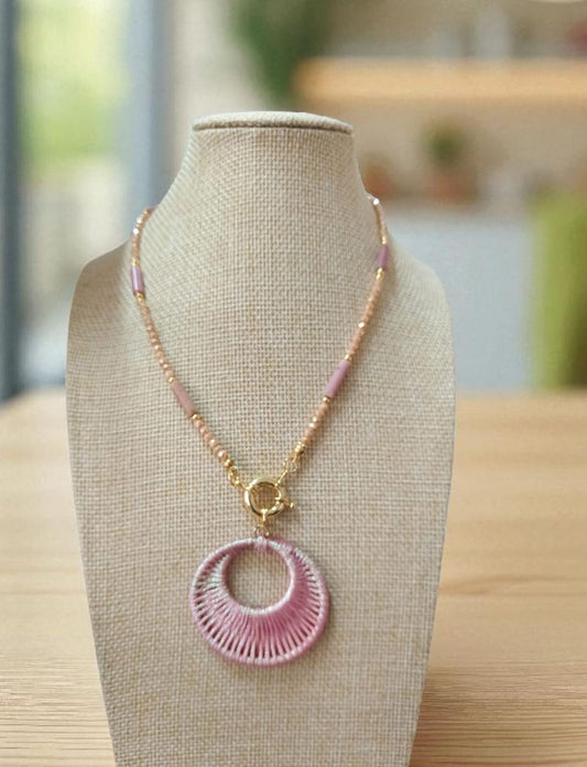 Collar en cristal checo - Dije tejido artesanal