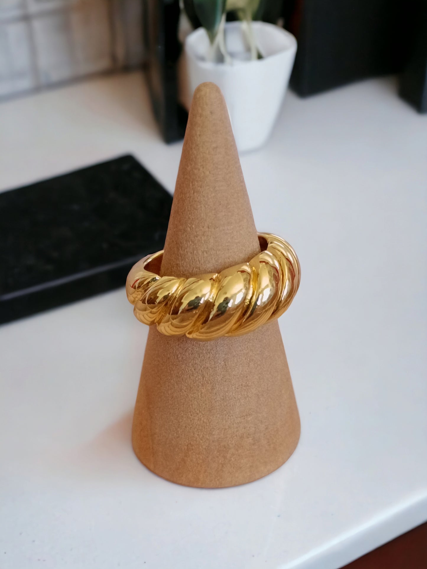 Anillo en oro laminado