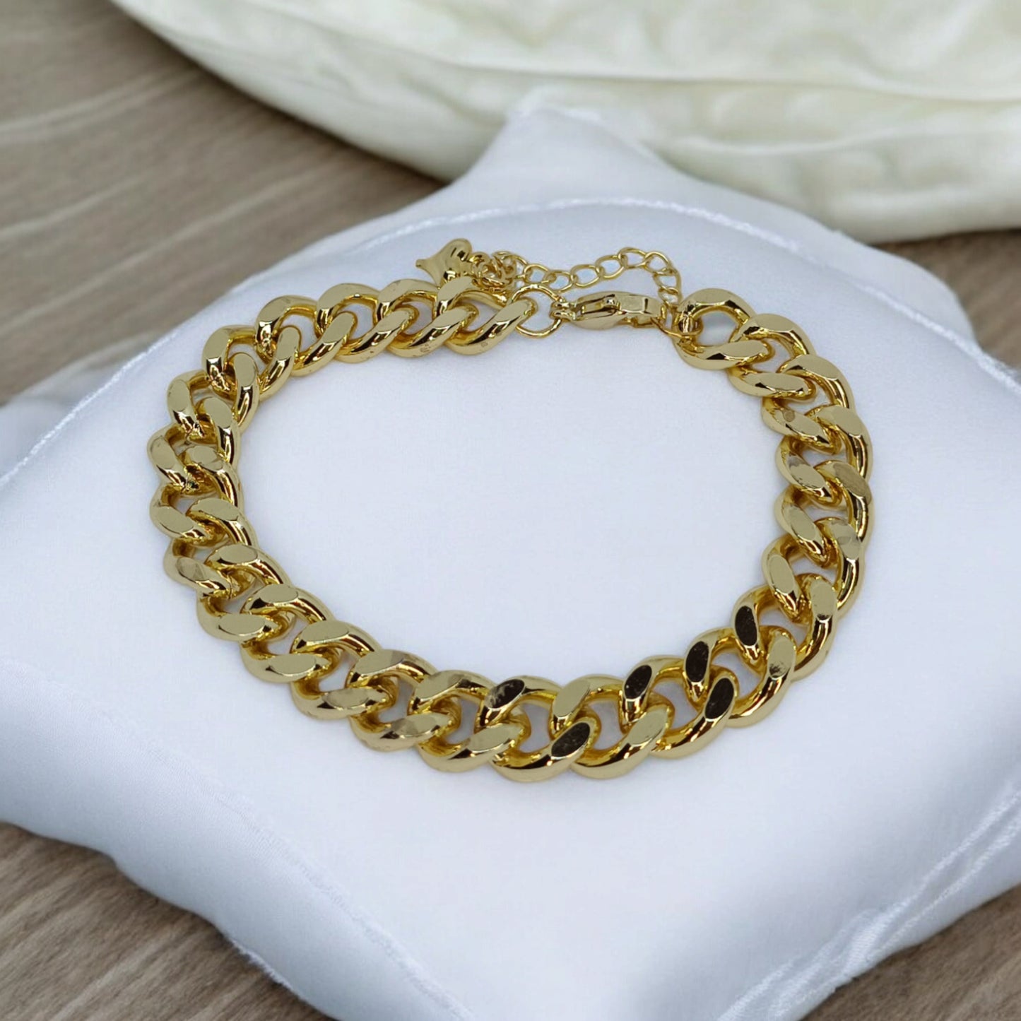 Pulsera de oro laminado