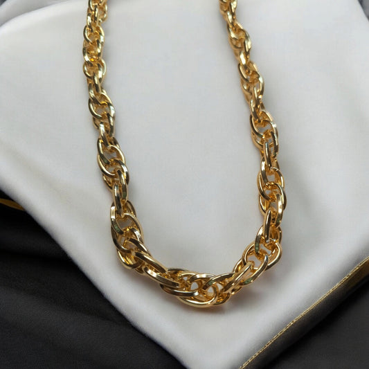 Cordón grueso en oro laminado