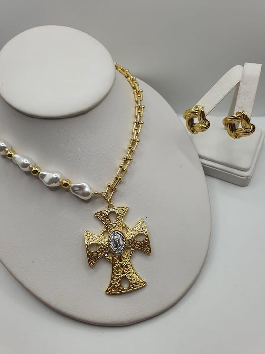 Collar perlitas con Maxi Dije de Cruz