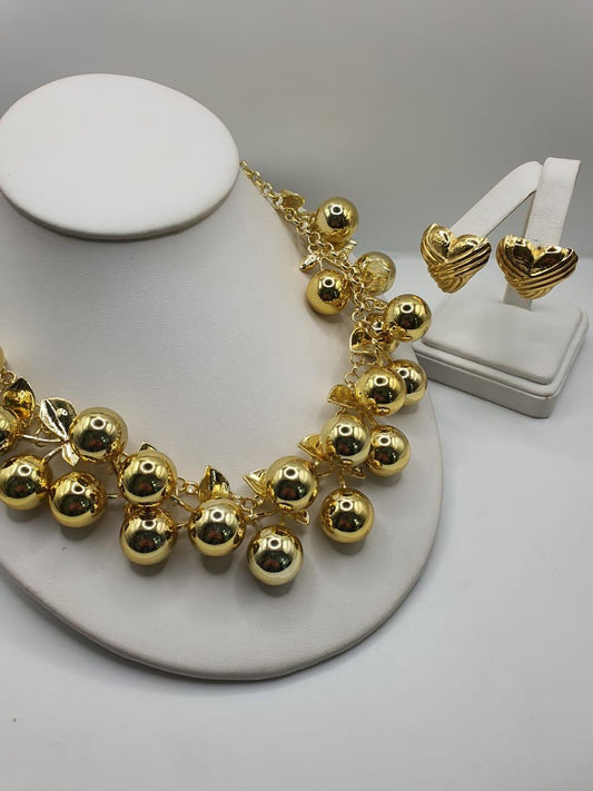 Collar Cherry Dorado - (Aretes se venden por separado)